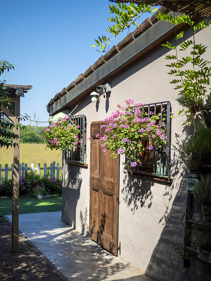 Dettaglio esterni osteria Locanda Bortolino